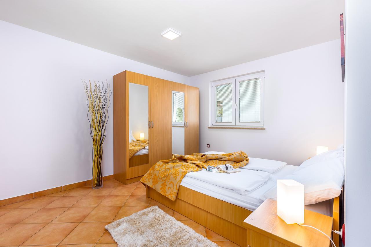 Apartments Nada Rovinj Exterior foto