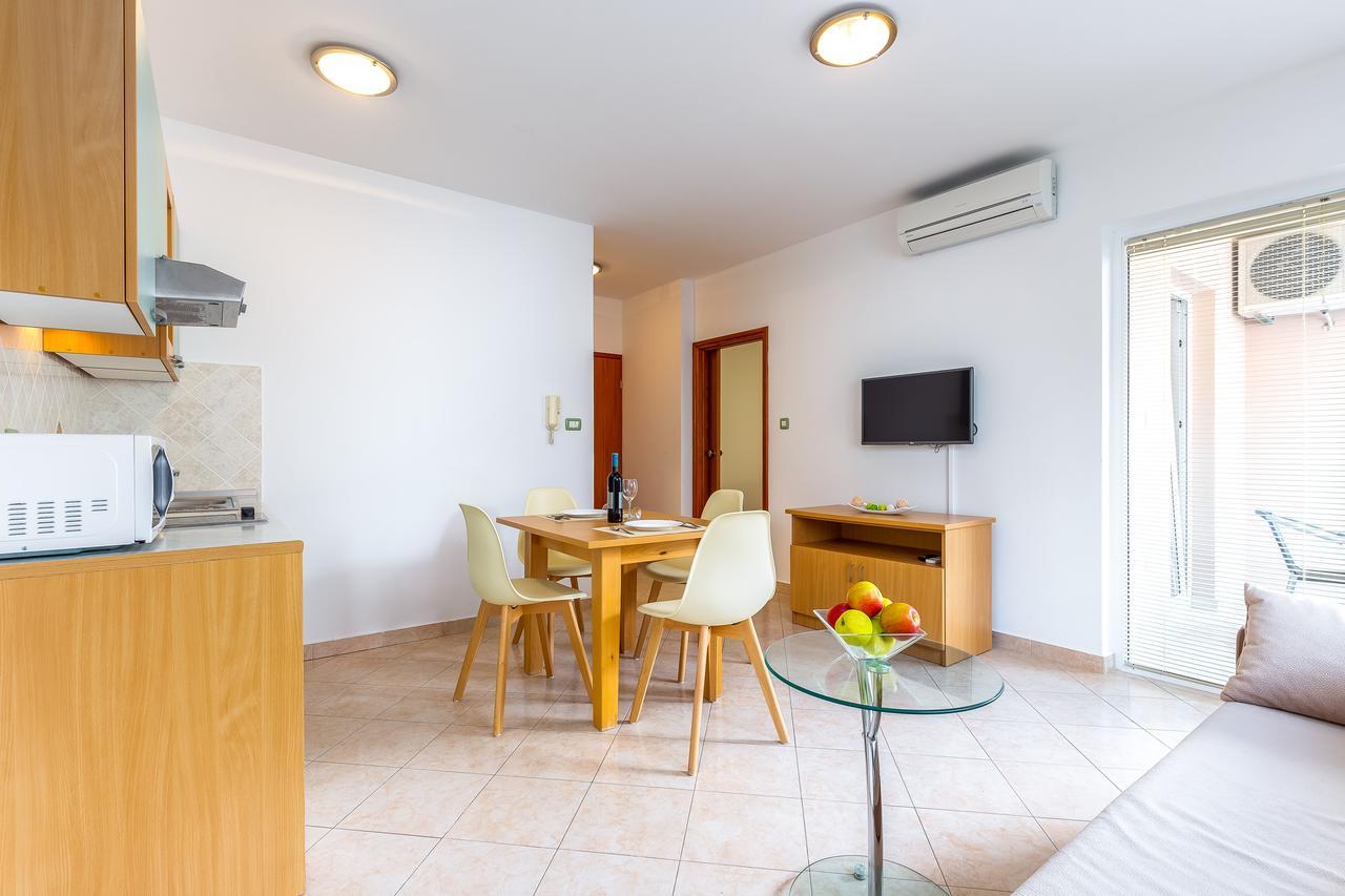 Apartments Nada Rovinj Exterior foto